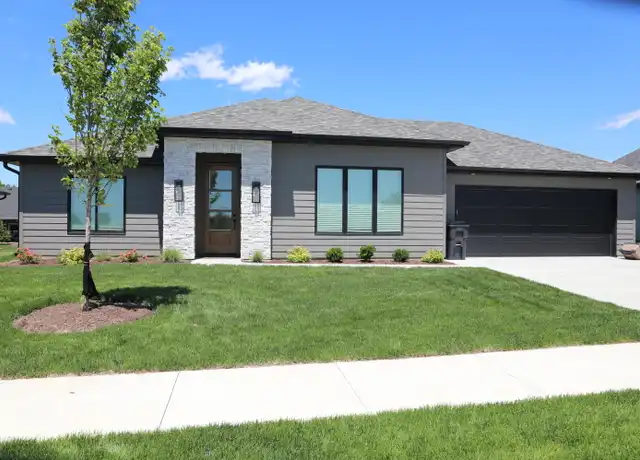 Property at 4413 Royal County Rd, Columbia, MO, 65201, 3 beds, 2 baths, [object Object]