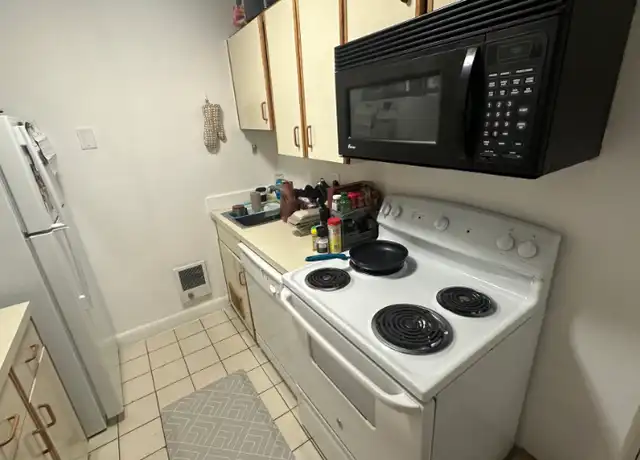 Property at 72 Euston Rd Unit 101, Boston, MA, 02135, 1 bed, 1 bath, [object Object]
