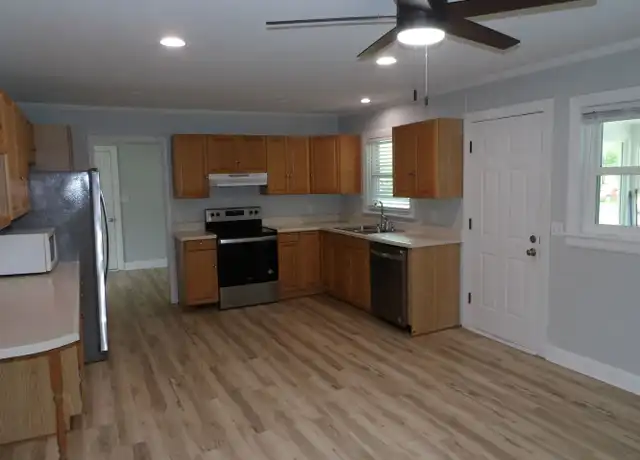Property at 416 N Kerr Ave, Wilmington, NC, 28405, 3 beds, 2 baths, [object Object]