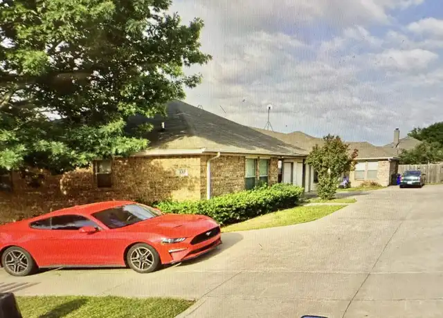 Property at 132 Stewart Bend Ct Unit B, Azle, TX, 76020, 3 beds, 2 baths, [object Object]