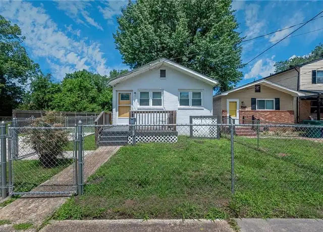 Property at 1021 32nd St, Newport News, VA, 23607, 3 beds, 1 bath, [object Object]