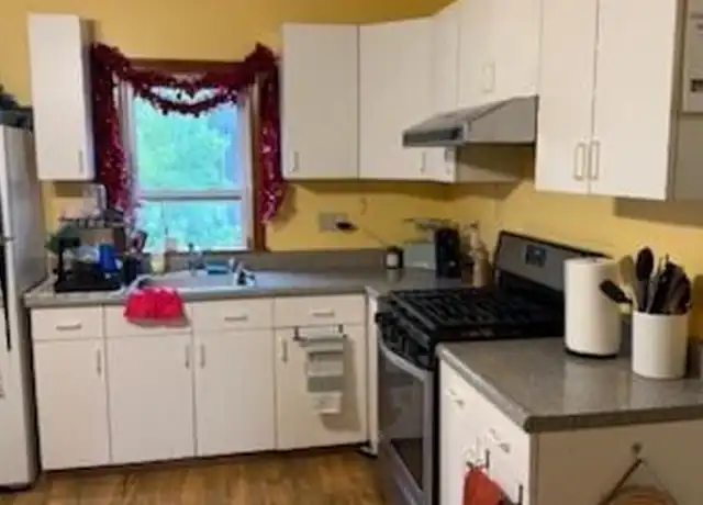 Property at 153 Cherry St, Cambridge, MA, 02139, 2 beds, 1 bath, [object Object]