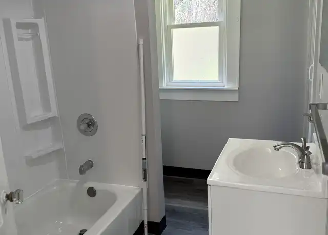 Property at 205 Lakeview Ave, Syracuse, NY, 13204, 3 beds, 1 bath, [object Object]