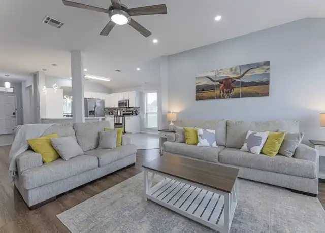 Property at 801 Mustang Trl, Harker Heights, TX, 76548, 3 beds, 2 baths, [object Object]