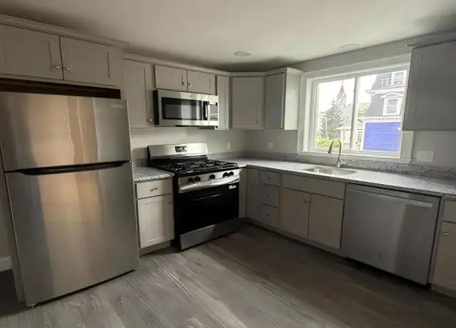 Property at 534 Locust St, Fall River, MA, 02720, 1 bed, 1 bath, [object Object]