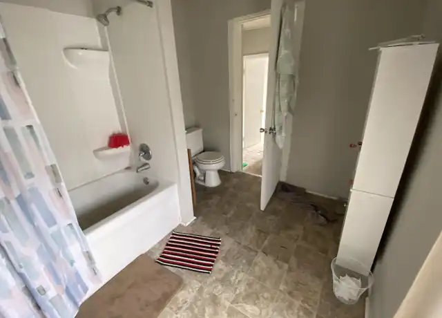Property at 904 4th St E, Saint Paul, MN, 55106, 2 beds, 1 bath, [object Object]