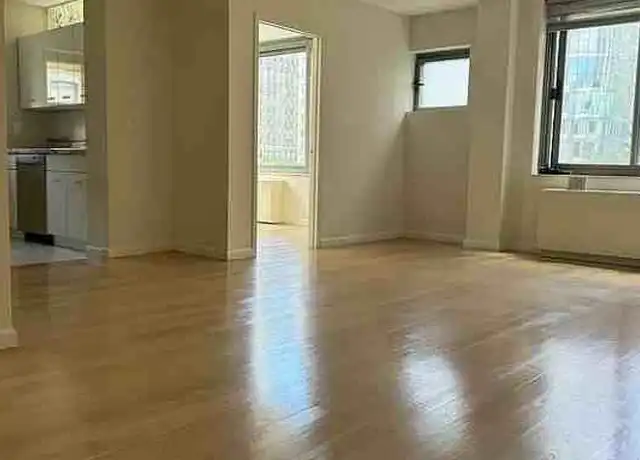 Property at 2 S End Ave Unit 4I, New York, NY, 10280, 2 beds, 1 bath, [object Object]