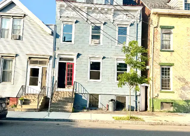 Property at 5 West St Unit 1, Albany, NY, 12206, 2 beds, 1 bath, [object Object]