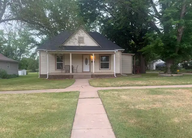 Property at 315 W 2nd St, Lyons, KS, 67554, 3 beds, 2 baths, [object Object]