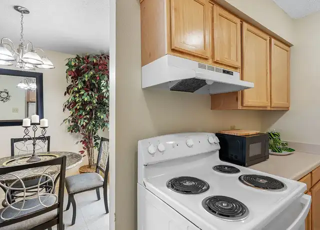 Property at Park East Apartments - 567 Sharp Ln, Baton Rouge, LA, 70815, 2 beds, 1-1.5 bath, [object Object]