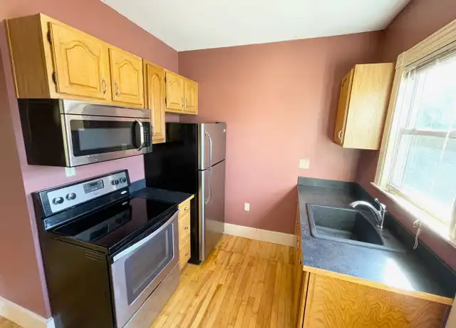 Property at 236 High St Unit 6, Portland, ME, 04101, 2 beds, 1 bath, [object Object]