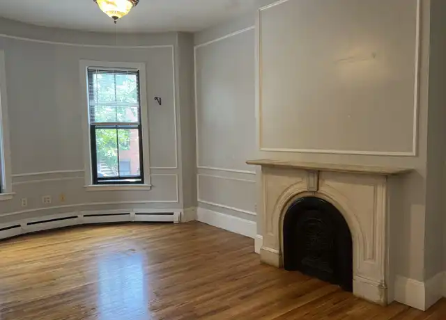 Property at 95 E Brookline St Unit 2, Boston, MA, 02118, 2 beds, 1 bath, [object Object]