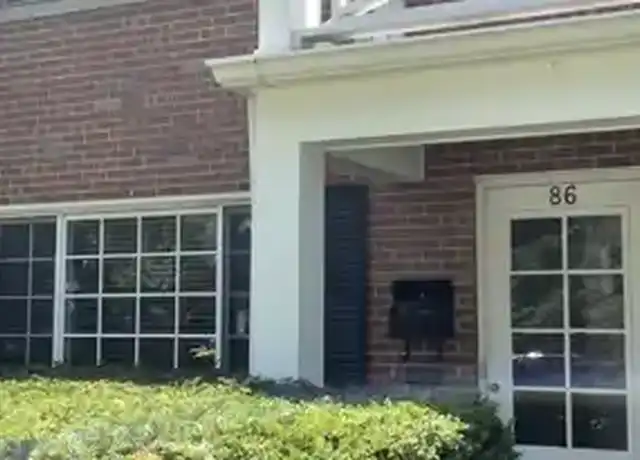 Property at 86 Warwick Rd, Winnetka, IL, 60093, 2 beds, 2 baths, [object Object]