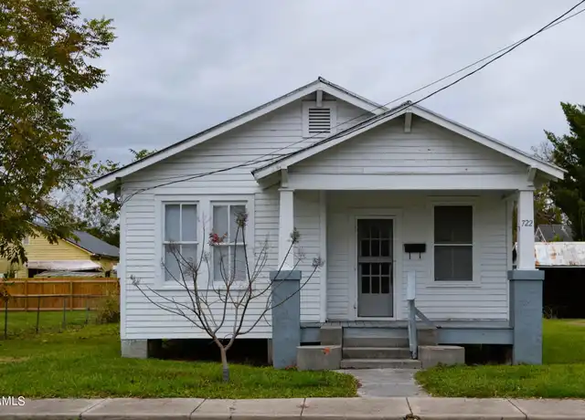 Property at 722 Weeks St, New Iberia, LA, 70560, 2 beds, 1 bath, [object Object]