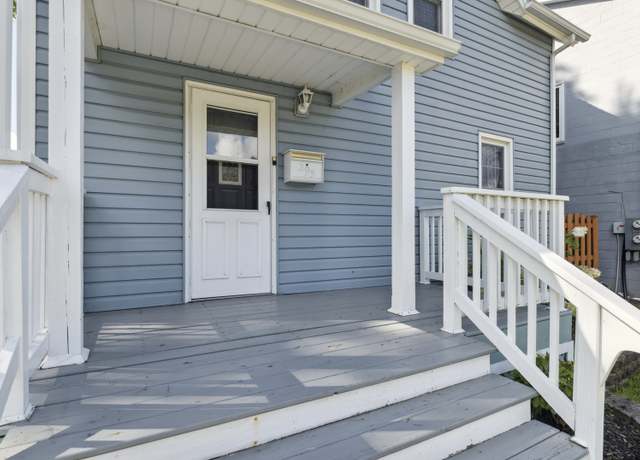 Photo of 395 Center St, Grayslake, IL 60030
