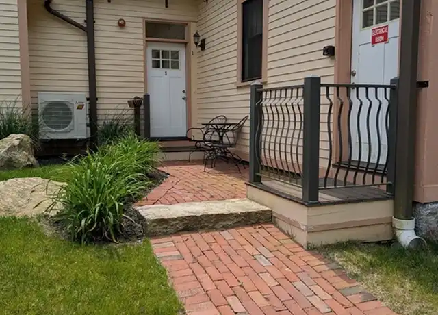 Property at 352 Manchaug Rd Unit 1, Sutton, MA, 01590, 2 beds, 1 bath, [object Object]