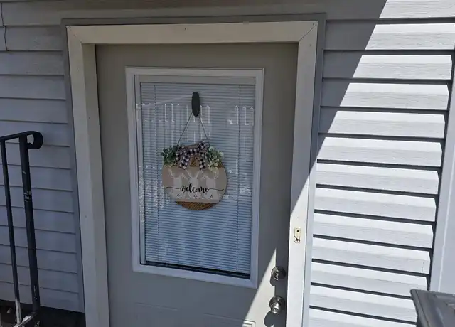 Property at 44 Inwood Rd Unit 2, Port Washington, NY, 11050, 1 bed, 2 baths, [object Object]