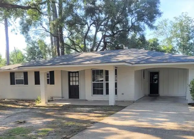 Property at 309 Robinhood Dr, Covington, LA, 70433, 3 beds, 2 baths, [object Object]