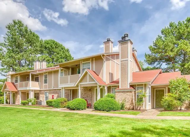 Property at Courts at Waterford - 6220 Shallowford Rd, Chattanooga, TN, 37421, 2 beds, 2 baths, [object Object]