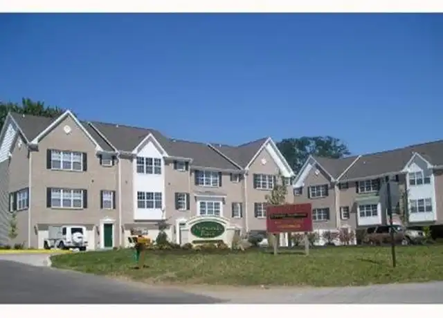 Property at 1752 Willis St, South Bend, IN, 46637, 4 beds, 4.5 baths, [object Object]