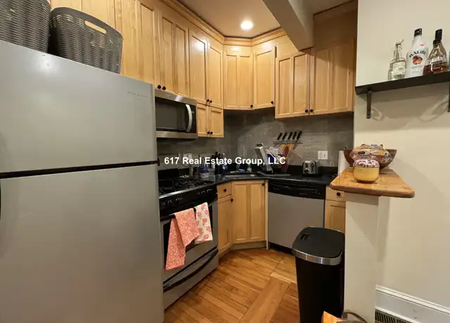 Property at 191 Winthrop Rd Unit 3, Brookline, MA, 02445, 4 beds, 2 baths, [object Object]