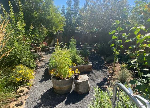 Photo of 1210 SW 32nd Ct, Redmond, OR 97756