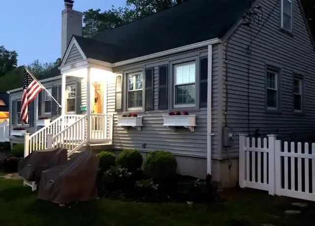 Property at 10611 Saint Paul St, Kensington, MD, 20895, 5 beds, 3 baths, [object Object]