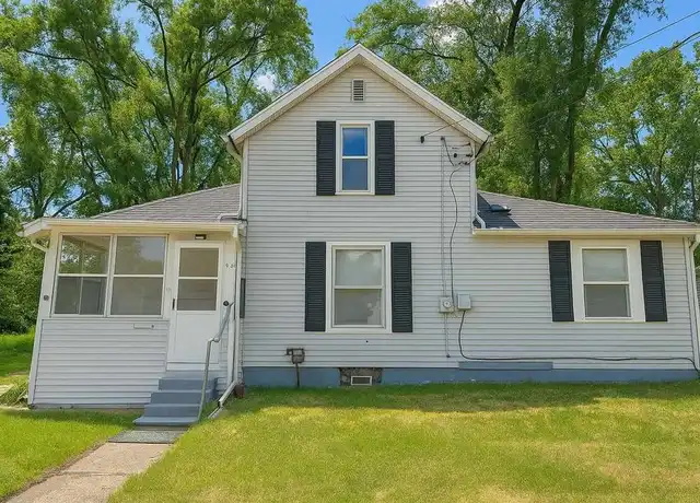 Property at 117 W Monroe St, Jackson, MI, 49202, 3 beds, 2 baths, [object Object]