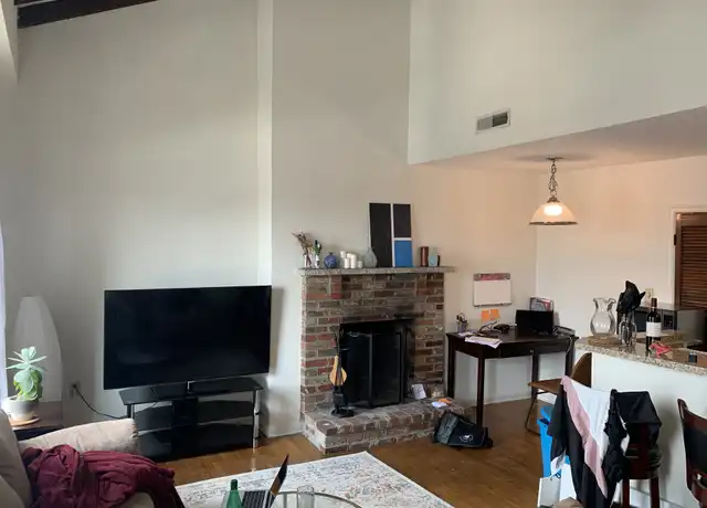 Property at 515 S 9th St Unit 3A, Philadelphia, PA, 19147, 1 bed, 1 bath, [object Object]