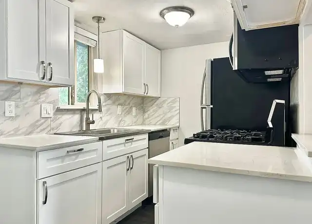 Property at Zilker Place - 2017 Bluebonnet Ln, Austin, TX, 78704, 1 bed, 1 bath, [object Object]