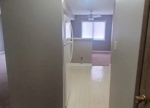 Property at 1000 Bayside Dr #204, Palatine, IL, 60074, 2 beds, 2 baths, [object Object]