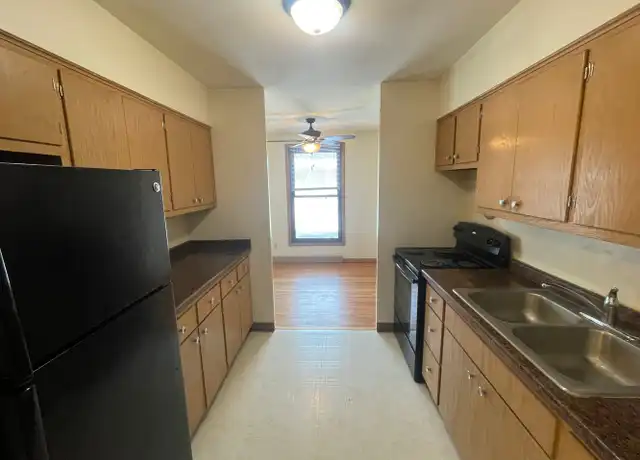 Property at 6309 Lakeview Blvd Unit 6309-33, Middleton, WI, 53562, 2 beds, 1 bath, [object Object]