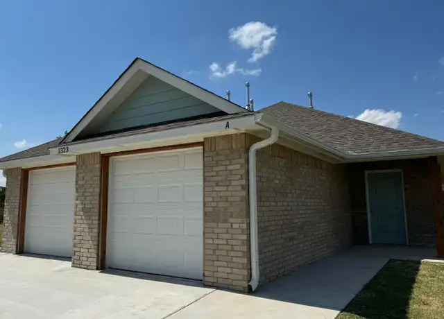 Property at 1323 SW Oklahoma Ave Apt B, Lawton, OK, 73501, 2 beds, 2 baths, [object Object]