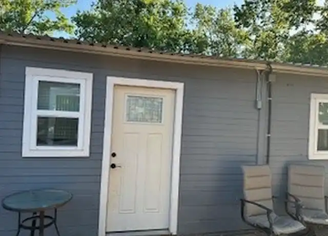 Property at 110 N Line St, Weatherford, TX, 76086, 1 bed, 1 bath, [object Object]