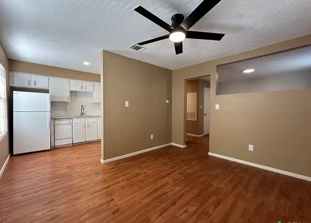 Property at 1409 N Bishop St Unit 4, San Marcos, TX, 78666, 1 bed, 1 bath, [object Object]