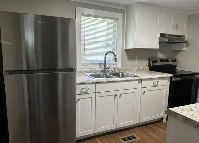 Property at 309 Hurst St, Scranton, SC, 29591, 4 beds, 1 bath, [object Object]