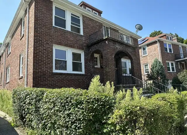Property at 25 Kirkwood Rd Unit 1, Brighton, MA, 02135, 5 beds, 2 baths, [object Object]