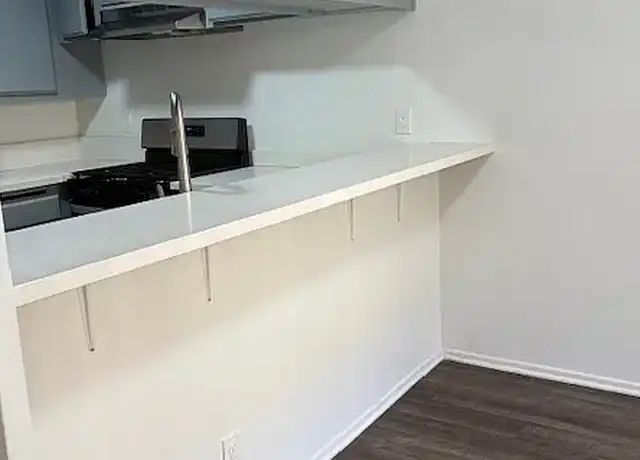 Property at South St Apartments - 1340 E South St, Long Beach, CA, 90805, 2 beds, 2 baths, [object Object]