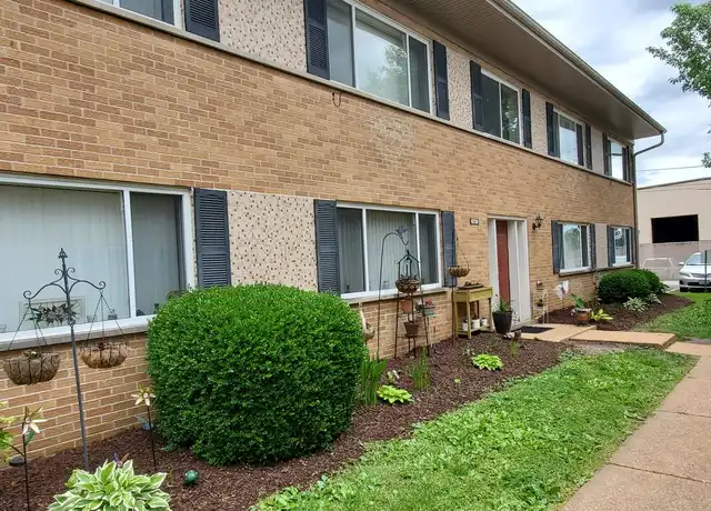 Property at 9727 Pauline Pl Unit 9744B, Affton, MO, 63123, 1 bed, 1 bath, [object Object]