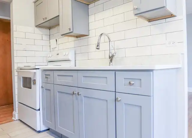 Property at 6110 N Kenmore Ave, Chicago, IL, 60660, 1 bed, 1 bath, [object Object]