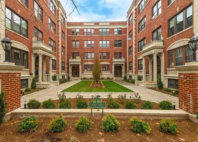 Photo of 19A Forest St, Cambridge, MA 02140