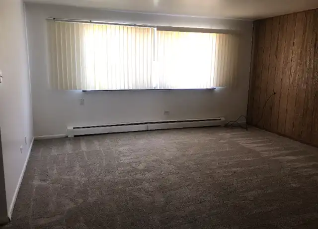 Property at 3913 W 124th Pl, Alsip, IL, 60803, 1 bed, 1 bath, [object Object]
