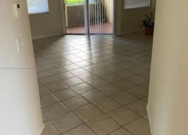 Property at 2261 SE 27th Dr, Homestead, FL, 33035, 2 beds, 2 baths, [object Object]
