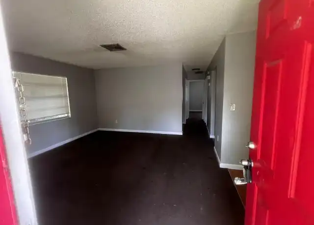 Property at Great location and unbeatable prices - S Westgate Ave, Lakeland, FL, 33803, 2 beds, 1 bath, [object Object]
