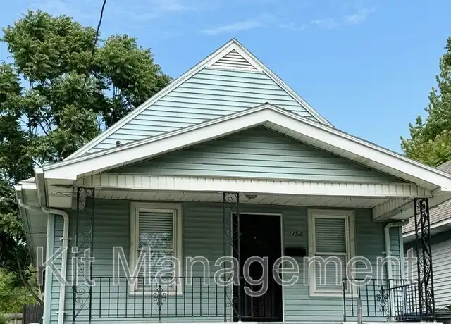 Property at 1752 Finch St, Toledo, OH, 43609, 2 beds, 1 bath, [object Object]