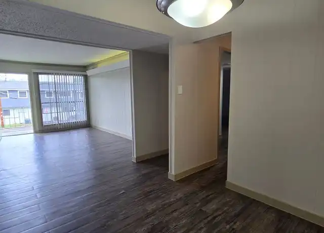 Property at 801 Culver St Unit 404, Commerce, TX, 75428, 2 beds, 1 bath, [object Object]