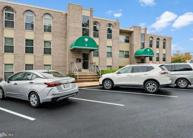 Property at 3 Canterbury Sq #402, Alexandria, VA, 22304, 1 bed, 1 bath, [object Object]