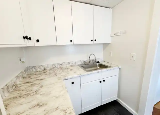 Property at 191 Main St Unit 2, Gardner, MA, 01440, 3 beds, 1.5 baths, [object Object]