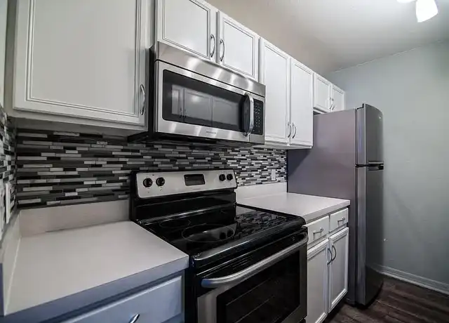 Property at Woodland Heights Apartments - 3726 Cleveland Heights Blvd, Lakeland, FL, 33803, 2 beds, 2 baths, [object Object]