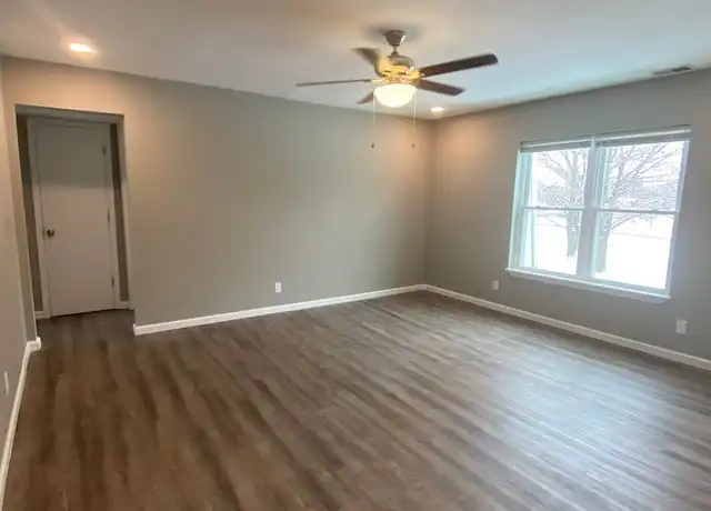 Property at 1933 N Bowman Ave Apt F, Danville, IL, 61832, 2 beds, 1.5 baths, [object Object]